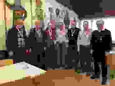 K800_SM-Medaillen-2020.JPG Ehre wem Ehre gebührt: Die Medaillengewinner der diesjährigen Meisterschaften mit Renato Steffen (r) .