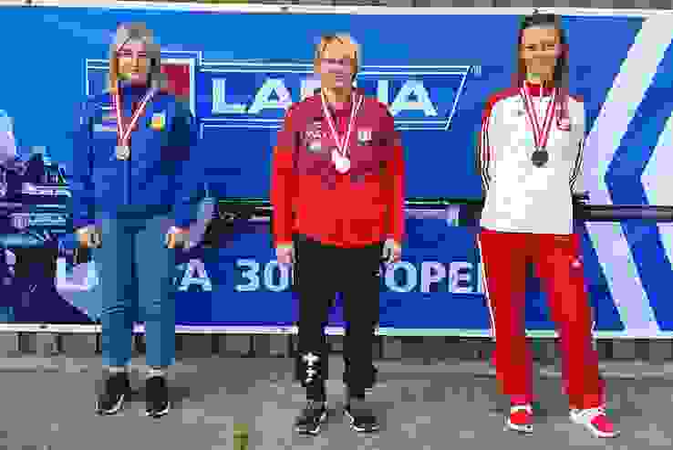 silvia1.jpg Silvia Guignard holt Gold vor der Schwedin Elin Ahlin und Karolina Kowalczyk.