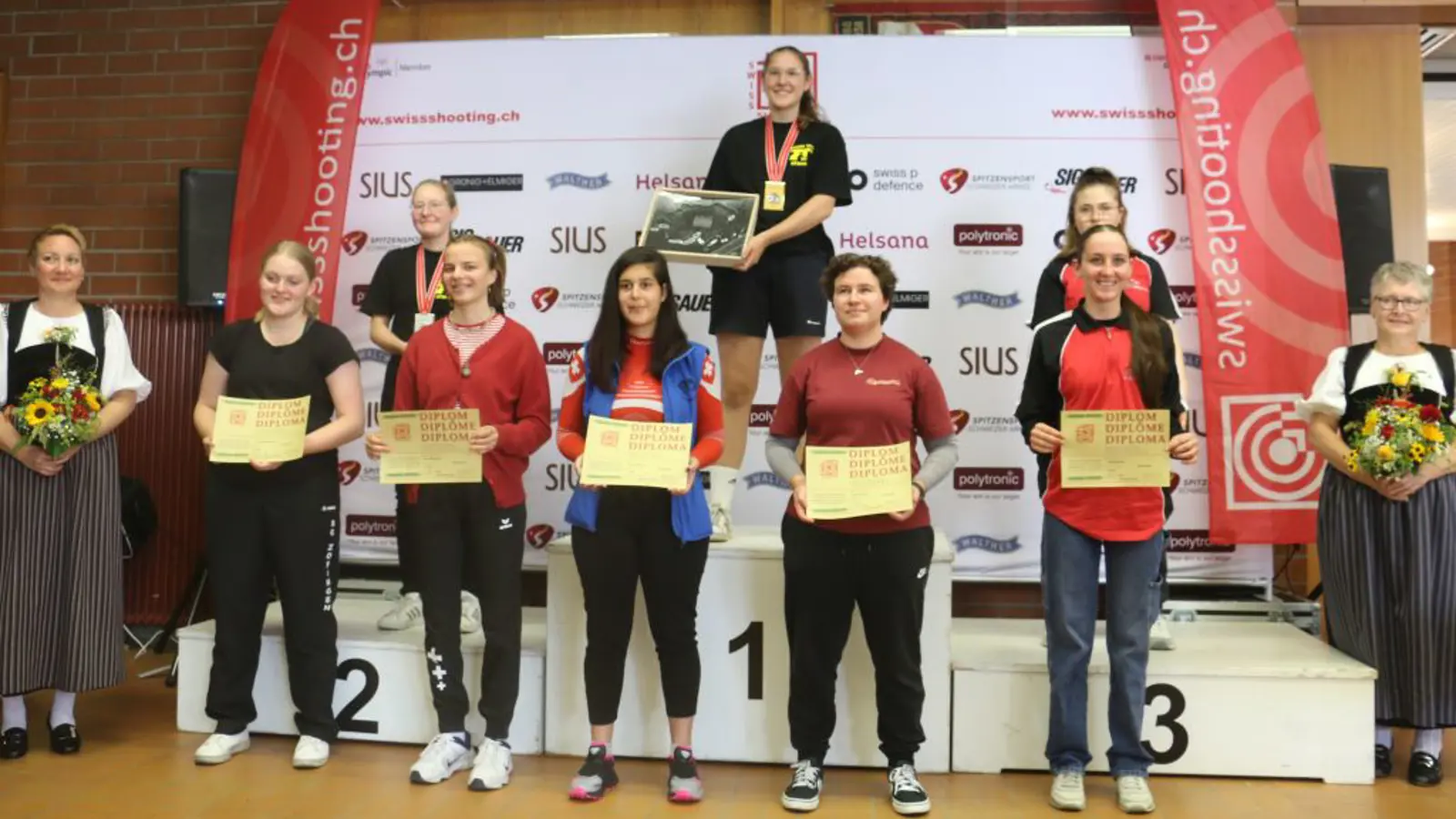 Podest SPS 25m Juniorinnen mit Diplomgewinnerinnen