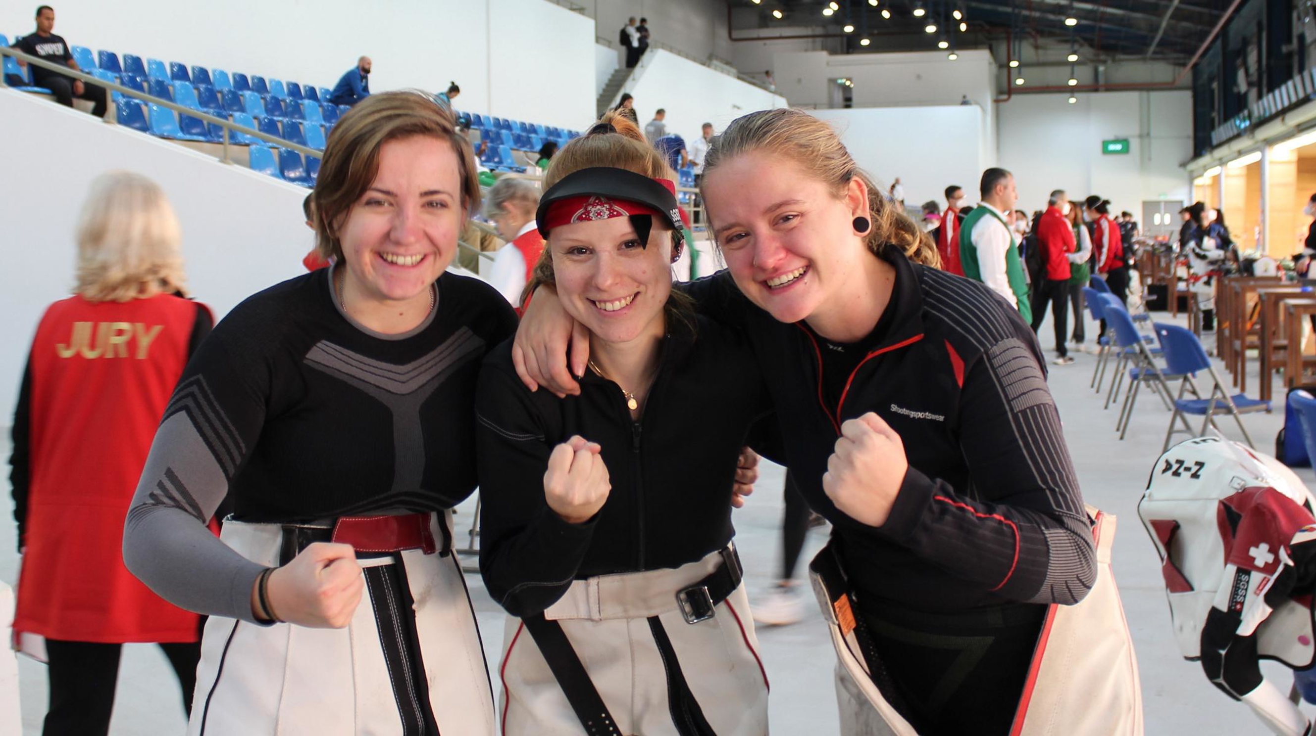 Sarina Hitz, Nina Christen und Franziska Stark (v.l.) werden gegen Deutschland um die Goldmedaille kämpfen.