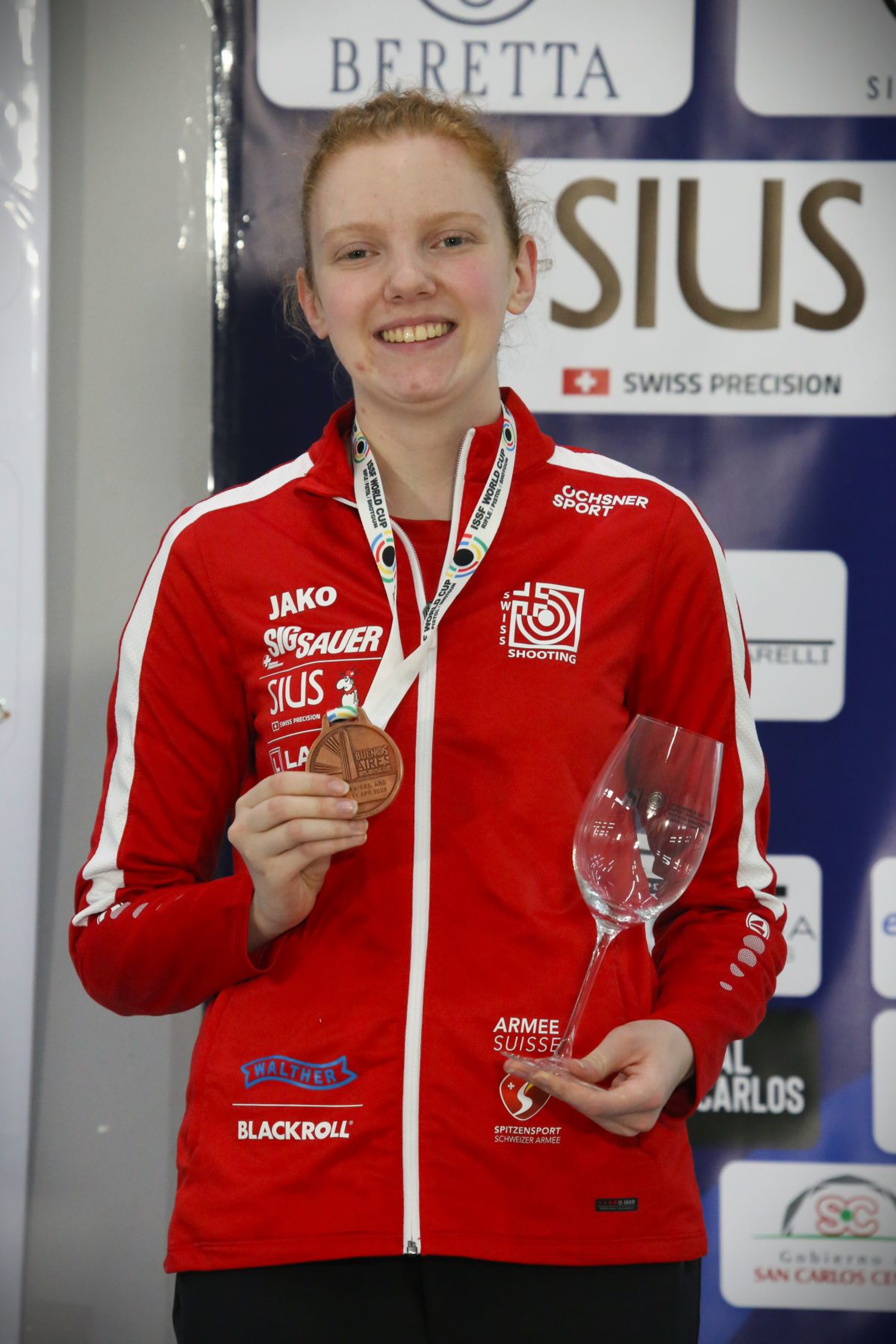 Die strahlende Audrey Gogniat mit der Bronzemedaille.