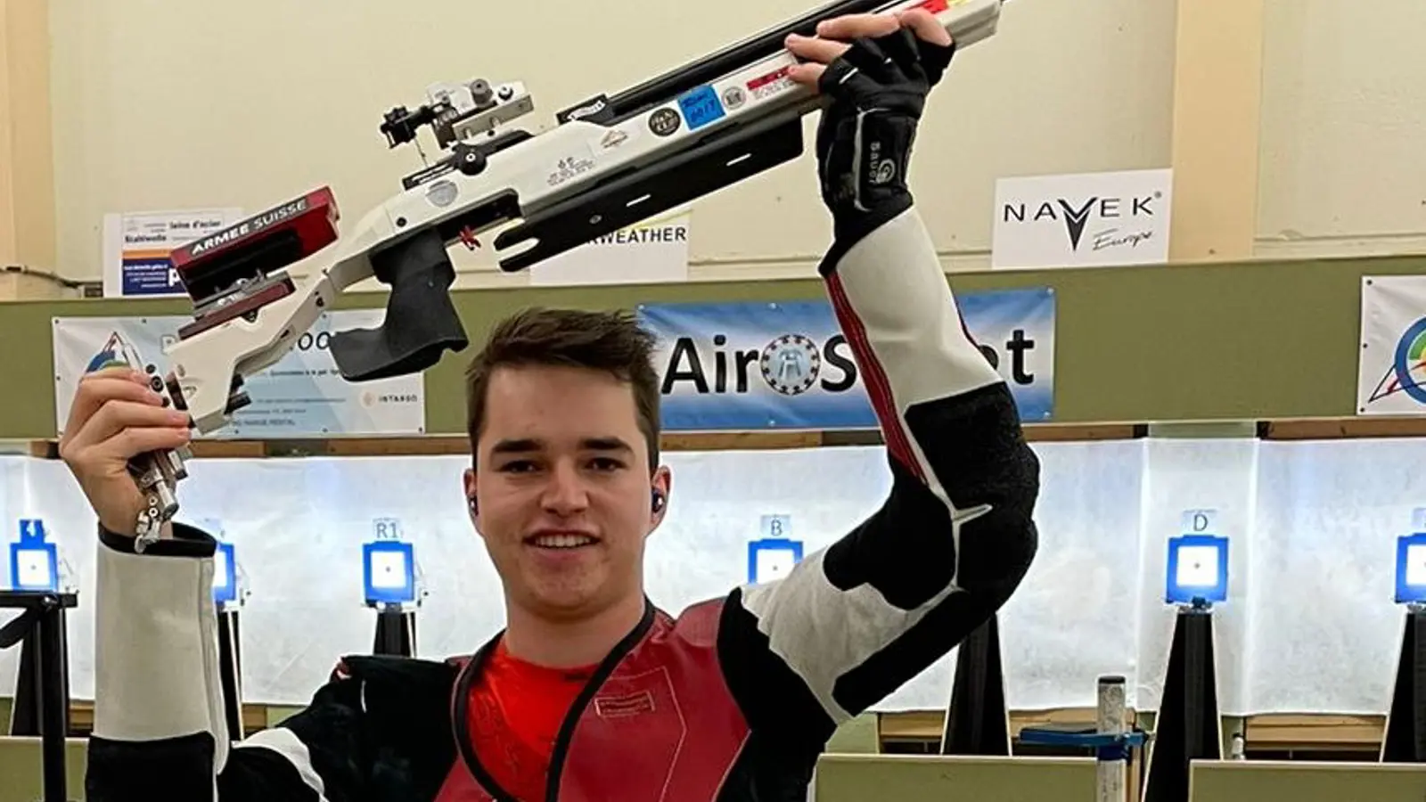 Lukas Roth RIAC