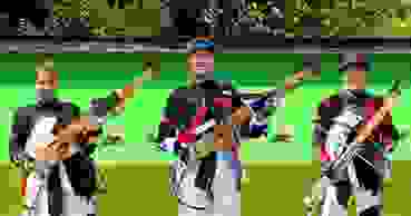 K800 Swisstrophy 2025 A30 Sieger 01 Die Swiss-Trophy Armbrust 30m 2025 ist abgeschlossen (vlnr): Monika Hurschler (2.), Joel Brüscheweiler (1.) und Joëlle Baumgartner (3.).