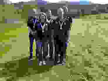 Sieger Feld E  Plaffeien - Brünisried 1.jpg Sieger Feld E: Plaffeien - Brünisried 1 (vl) Mario Raemy, Sandra Zbinden, Manfred Rotzetter, Ivo Kolly, Roland Willi.