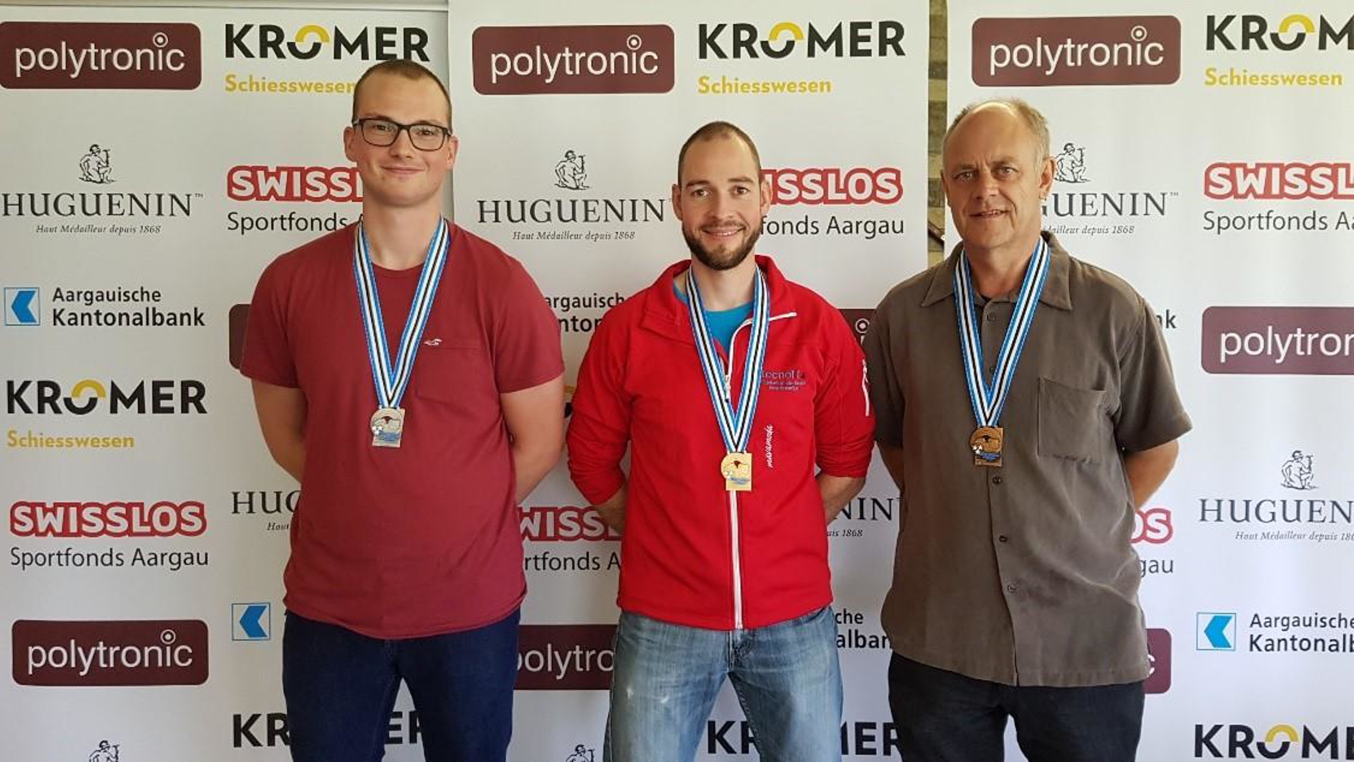 Titelverteidiger Rafael Bereuter (Mitte) liess auch in diesem Jahr im Dreistellungsmatch nichts anbrennen. Silber geht an Ivan Füglister (links), Bronze sicherte sich Hans Häseli.