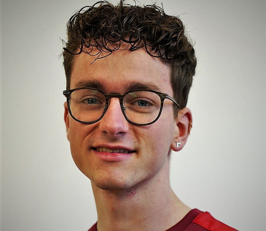 Janis Bader NEU.jpg