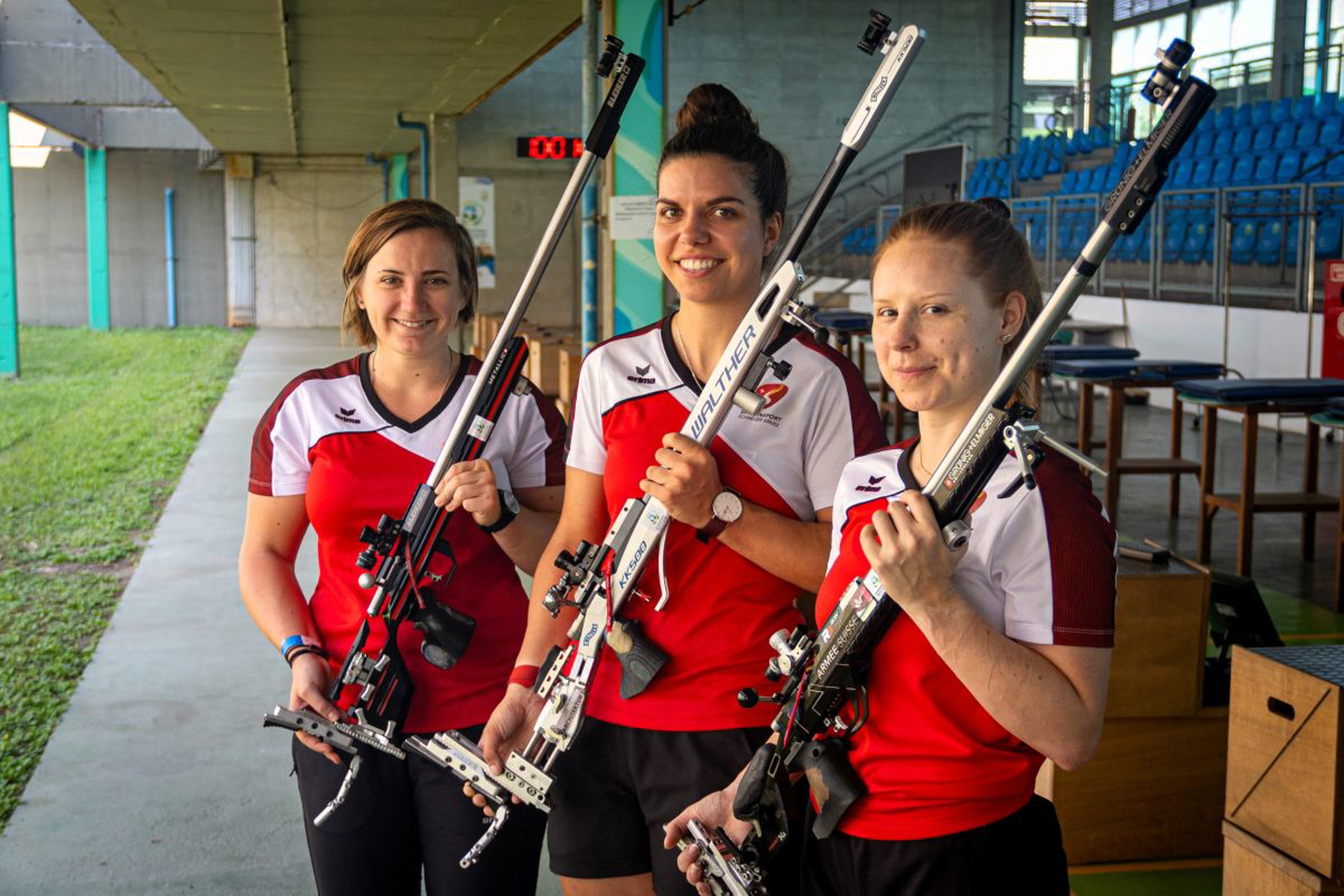 CISM-Weltmeisterinnen im 50m liegend Teamwettkampf (v.l.): Sarina Hitz, Chiara Leone und Nina Christen.