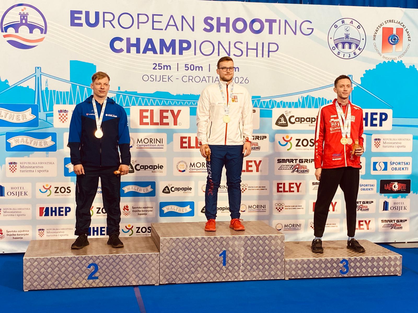 Gewehr 300m 3x20 Männer: 1. Jiri Privratsky (CZE); 2. Aleksi Leppa (FIN); 3. Simon Maag (SUI)