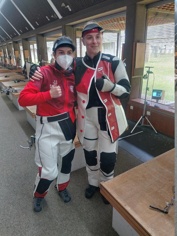 Valentina Caluori (links) wurde gute Fünfte. Nadja Kübler holte sich souverän Gold.