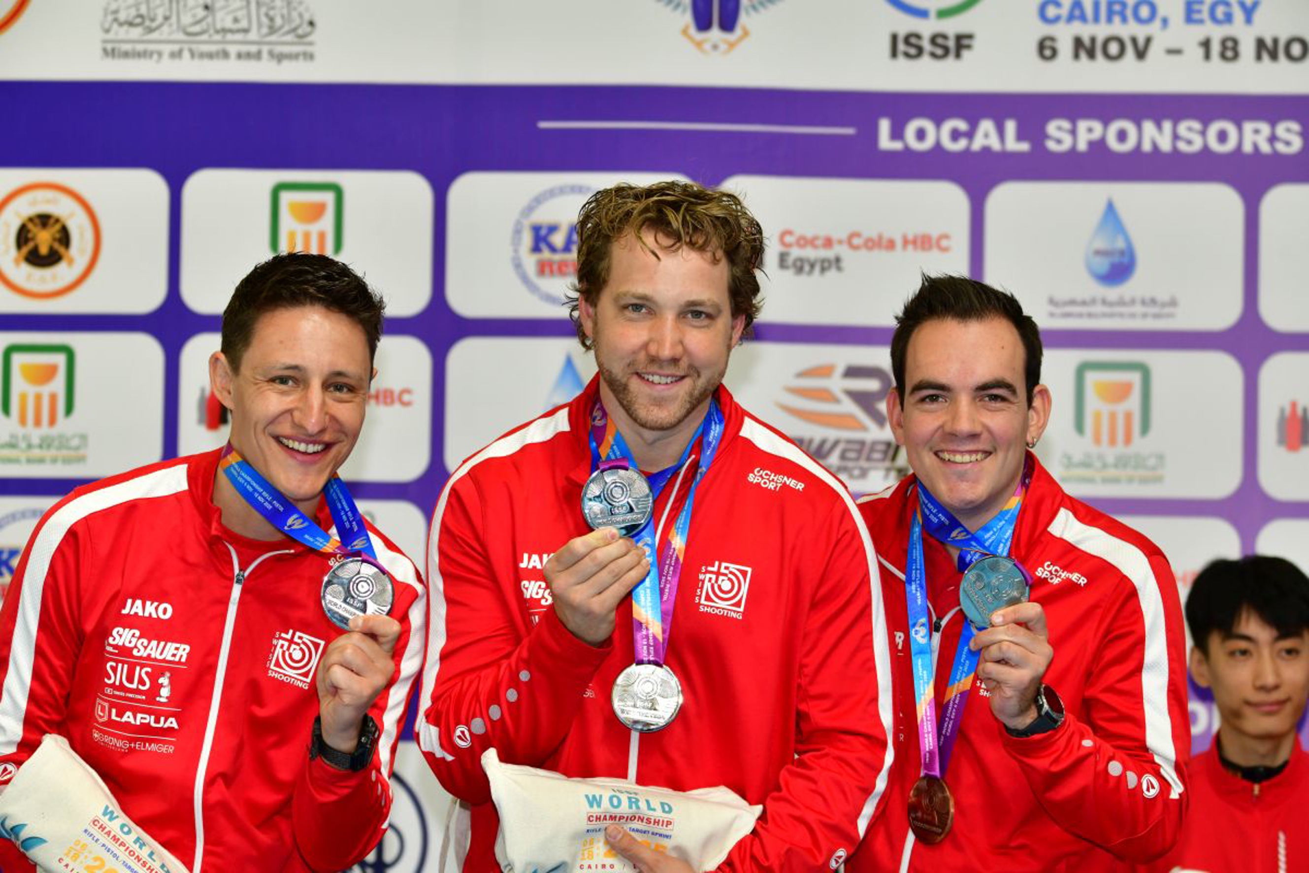 Vize-Weltmeister im Team (v.l.): Christoph Dürr, Jan Lochbihler und Fabio Wyrsch.
(Bild: Jürgen Heise)