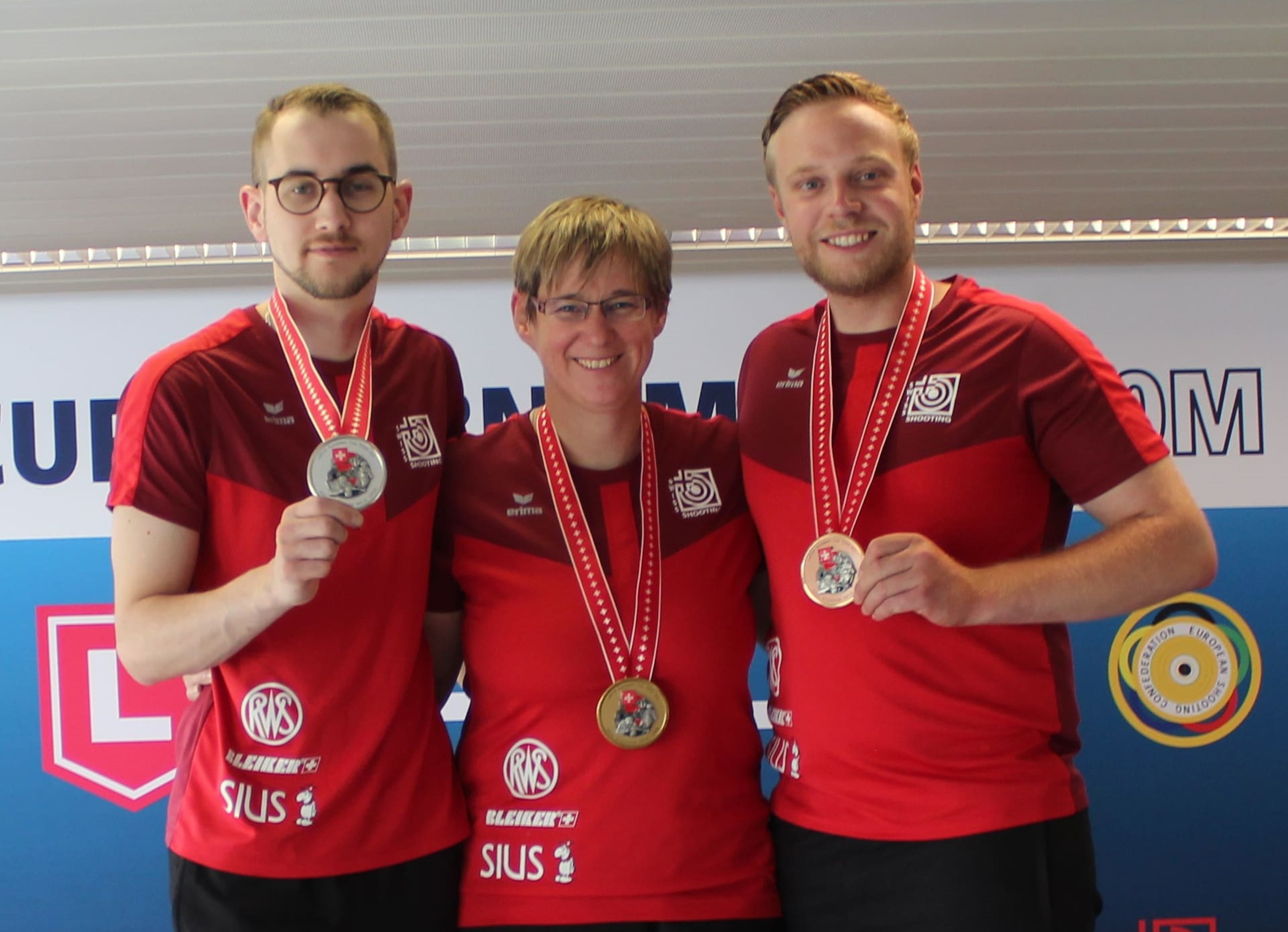 Sorgten zusammen gleich für zwei neue Schweizerrekorde (v.l.): Gilles Dufaux (Rang 2), Siegerin Silvia Guignard und der Drittplatzierte Pascal Bachmann