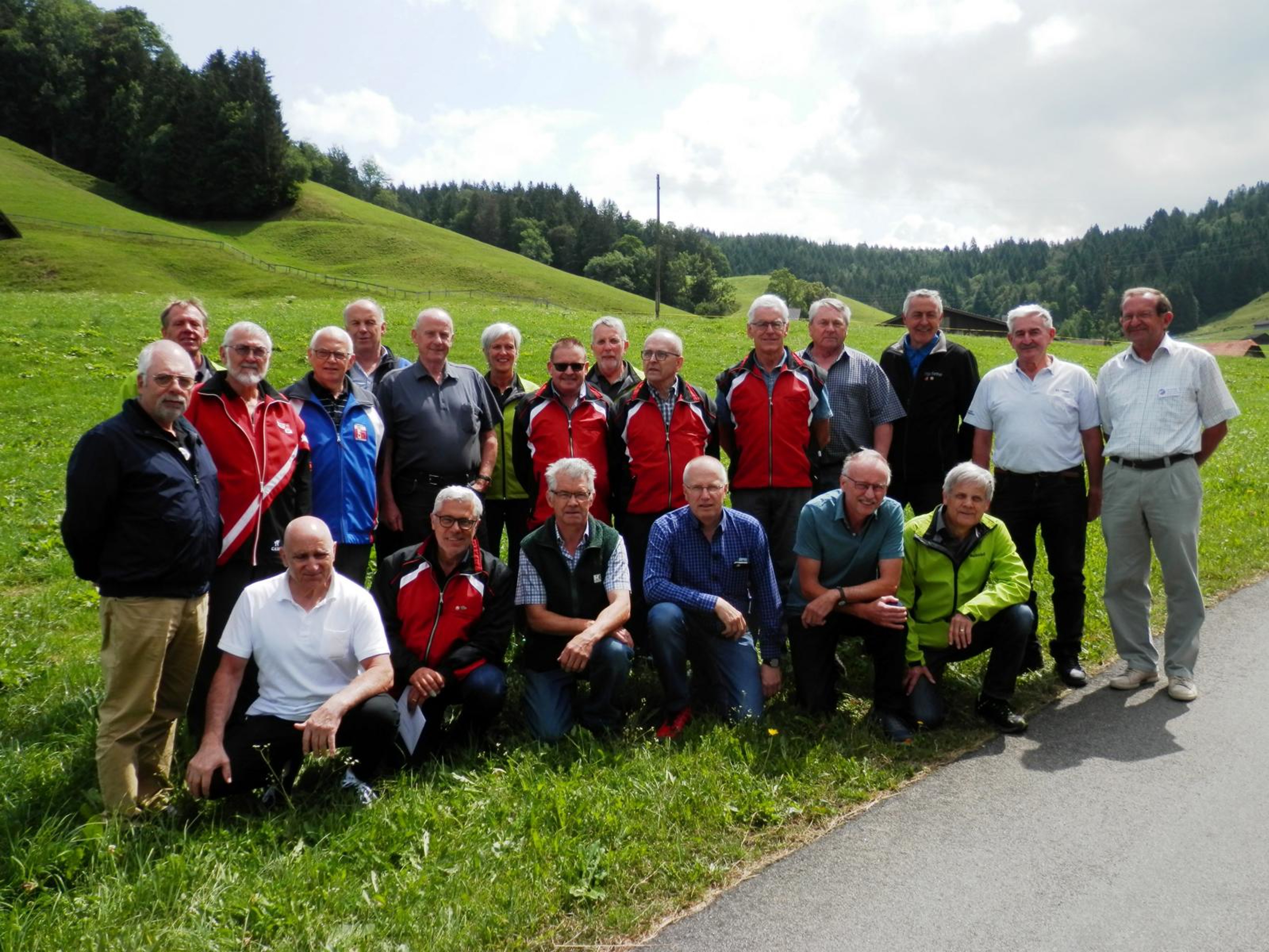 Diese Schützen vertreten den Kanton Schwyz am Ständewettkampf der Veteranen in Zürich.