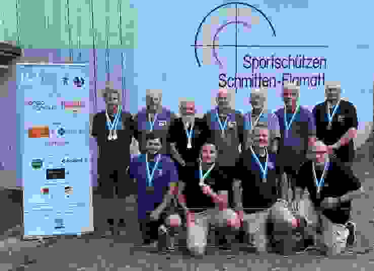 Sensler Die Medaillengewinner: Raphael Pauchard, Bruno Hayoz, Herbert Monnier, Daniel Hayoz, Hubert Raemy, Heinrich Pauchard, Martin Tschannen (hinten v.l. ); Gregory Emmenegger, Laurent Stritt, David Küttel, Ueli Blatti (vorne v.l.)